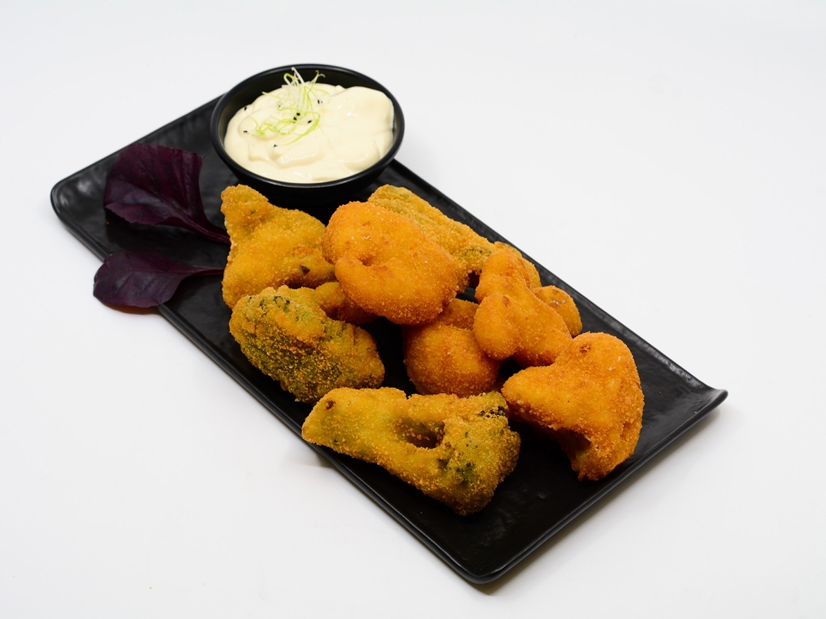 Rántott karfiol,rántott brokkoli tartárral PANÍR Rántott karfiol,rántott brokkoli tartárral PANÍR