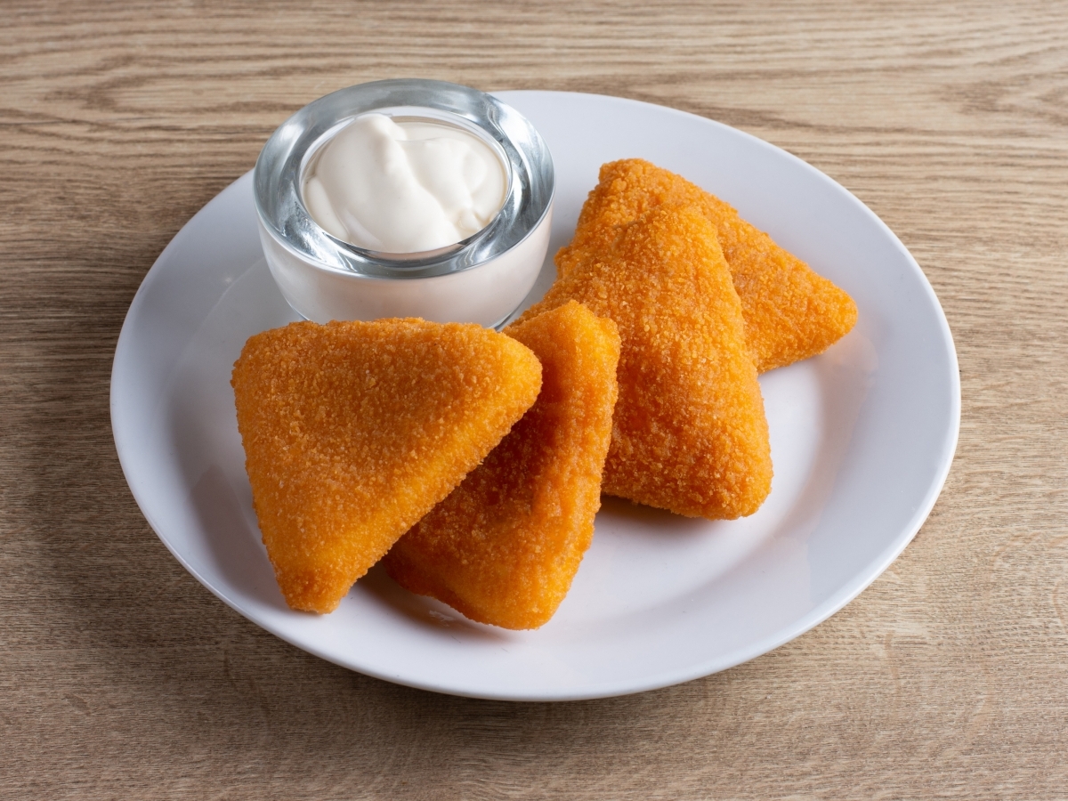 Rántott sajt tartárral Rántott sajt tartárral